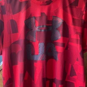 Under Armour Tshirt